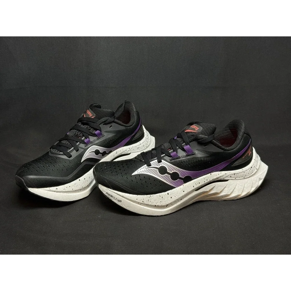 Saucony product pair